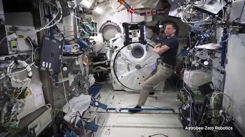 The - Science _Of _Nasa _S_SpaceX_crew_miss-2