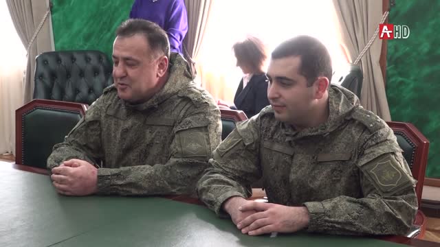 Абхазии Аслан Бжания встретился с начальником российского мобильного военного госпиталя