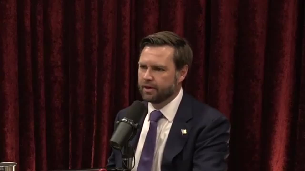 Joe Rogan interviews JD Vance 2024