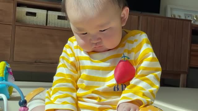 Korean baby's toy play