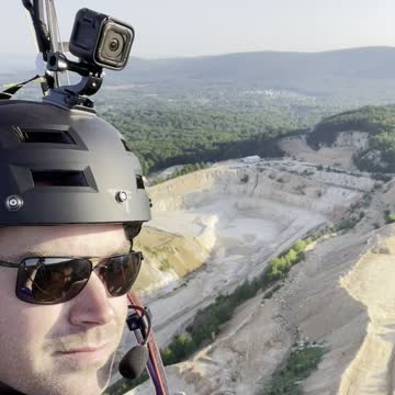 Paramotor over big holes in Pennsylvania