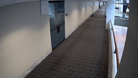 1472HSOB02SH211SouthHallway_2021-01-06_13h00min01s327ms.mp4