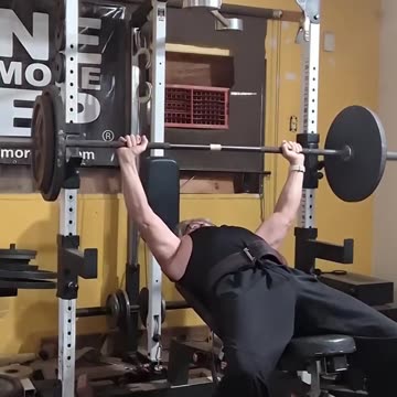 65 yr old LOW INCLINE BENCH 5-205x4r 🎥 TUESDAY NOV 7TH Hit 71 bodyweight PULL-UPS