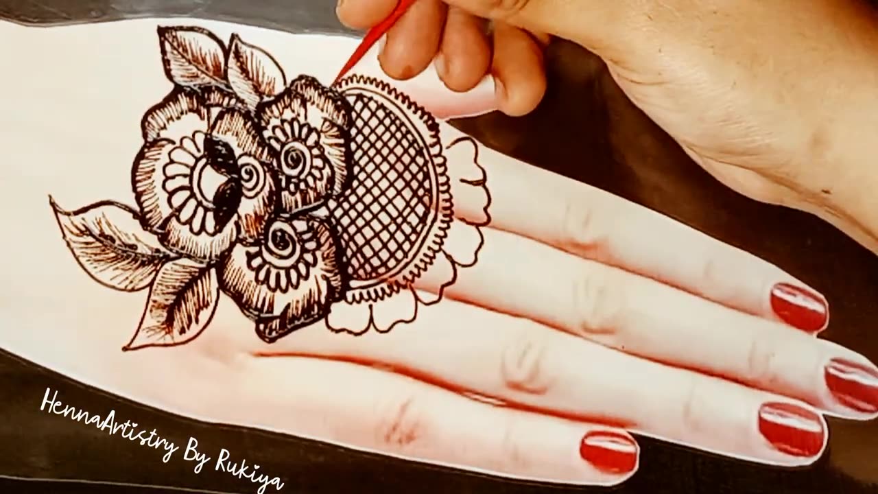 Intricate Back Hand Mehndi Designs l New palm mehndi design 2023 l mehndi design easy and beautiful.