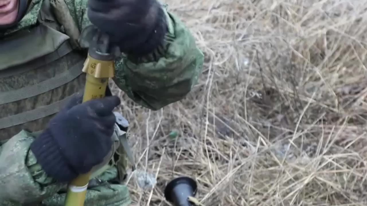 Grenade throwers of the Vostok group of troops use 82 mm mines