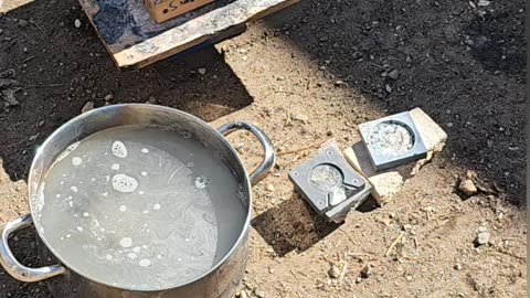 Casting an mythic goldfish from Fortnite from aluminum bronze casting.