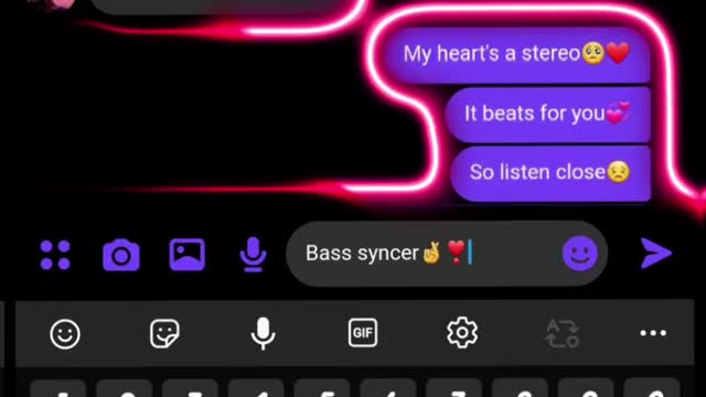 Messenger conversation style status
