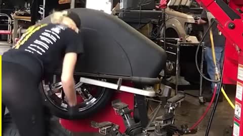 3 Minutes Of Mechanical Fails and more