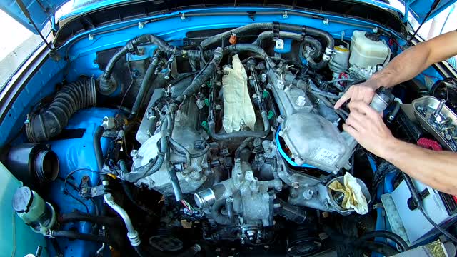 PART2/4 TOYOTA 1GR-FE 4.0L Timing chain, water pump replacement tacoma 4runner FJ cruiser code P0016