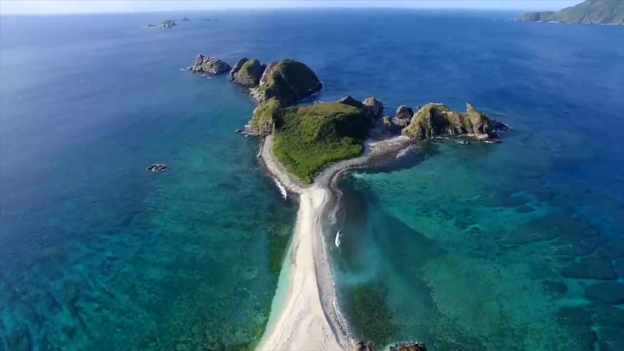 Top 7 INCREDIBLE Travel Destinations of 2022 | Where to Travel This Year!-2