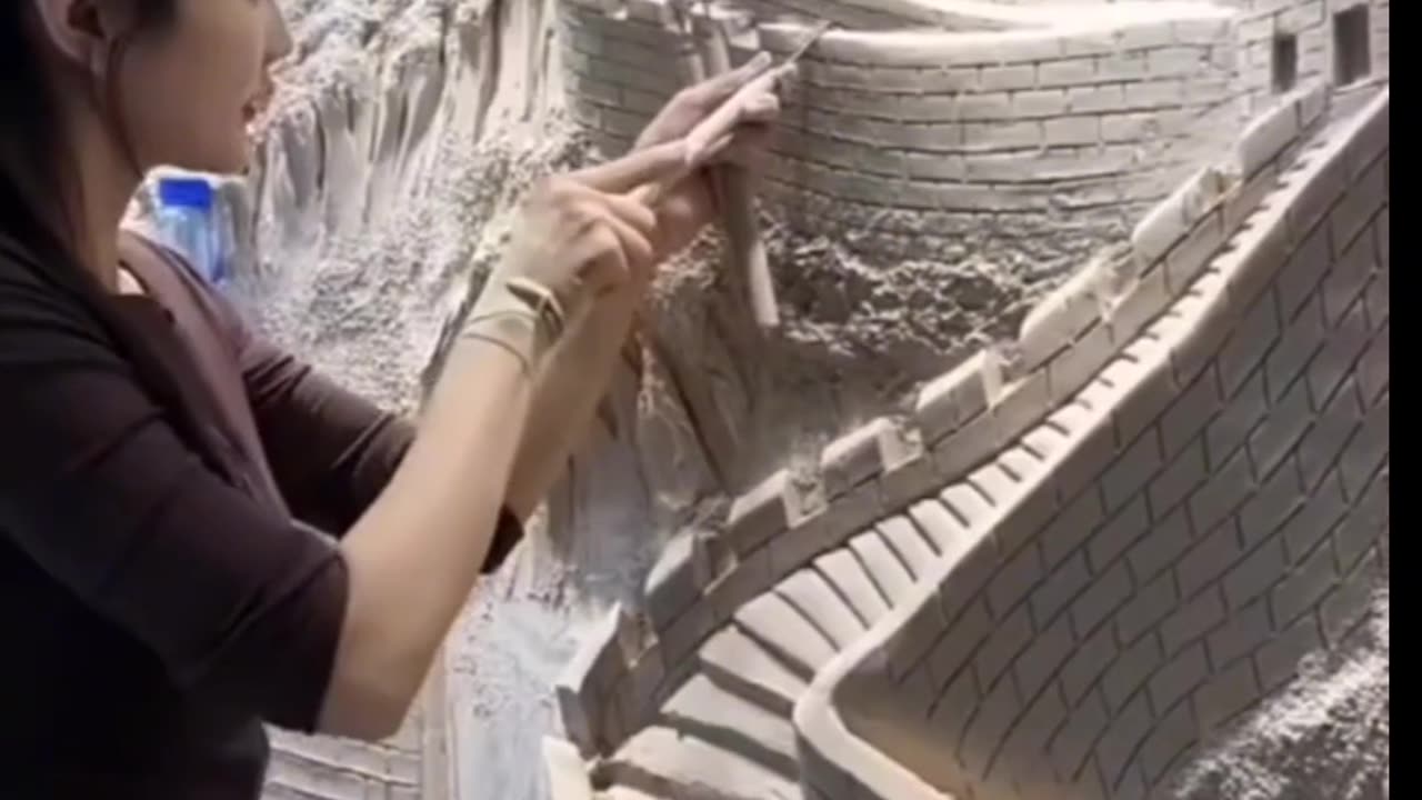 Amazing Art, Amazing Talent, Female Artist, 3D wall sculpting