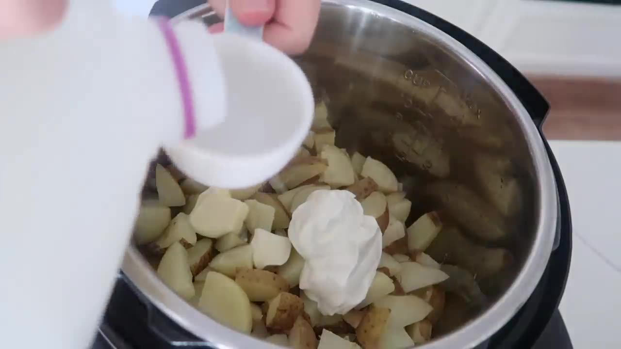 How to make Creamy Instapot Mash Potatos