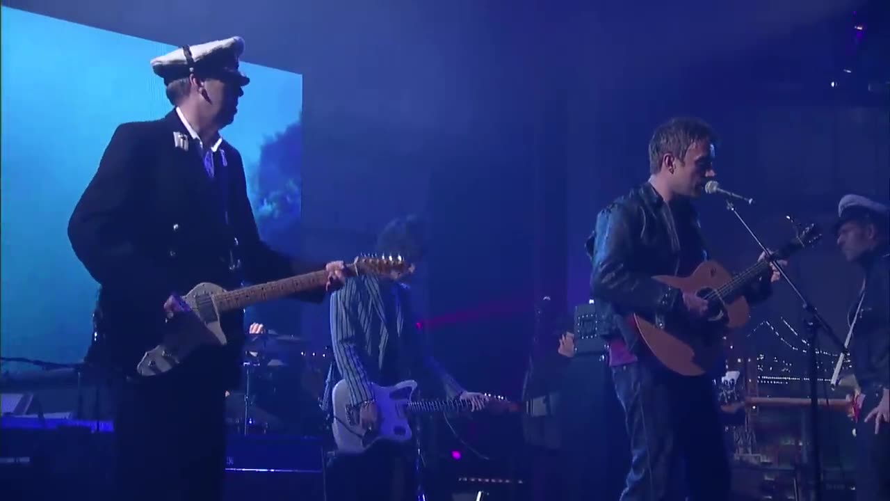 Gorillaz - On Melancholy Hill (Live on Letterman)