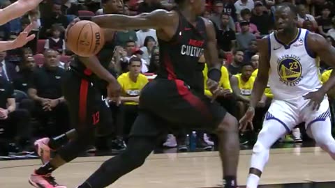 Rozier's Slick Ball Fake Leaves Warriors Defense Shaken!