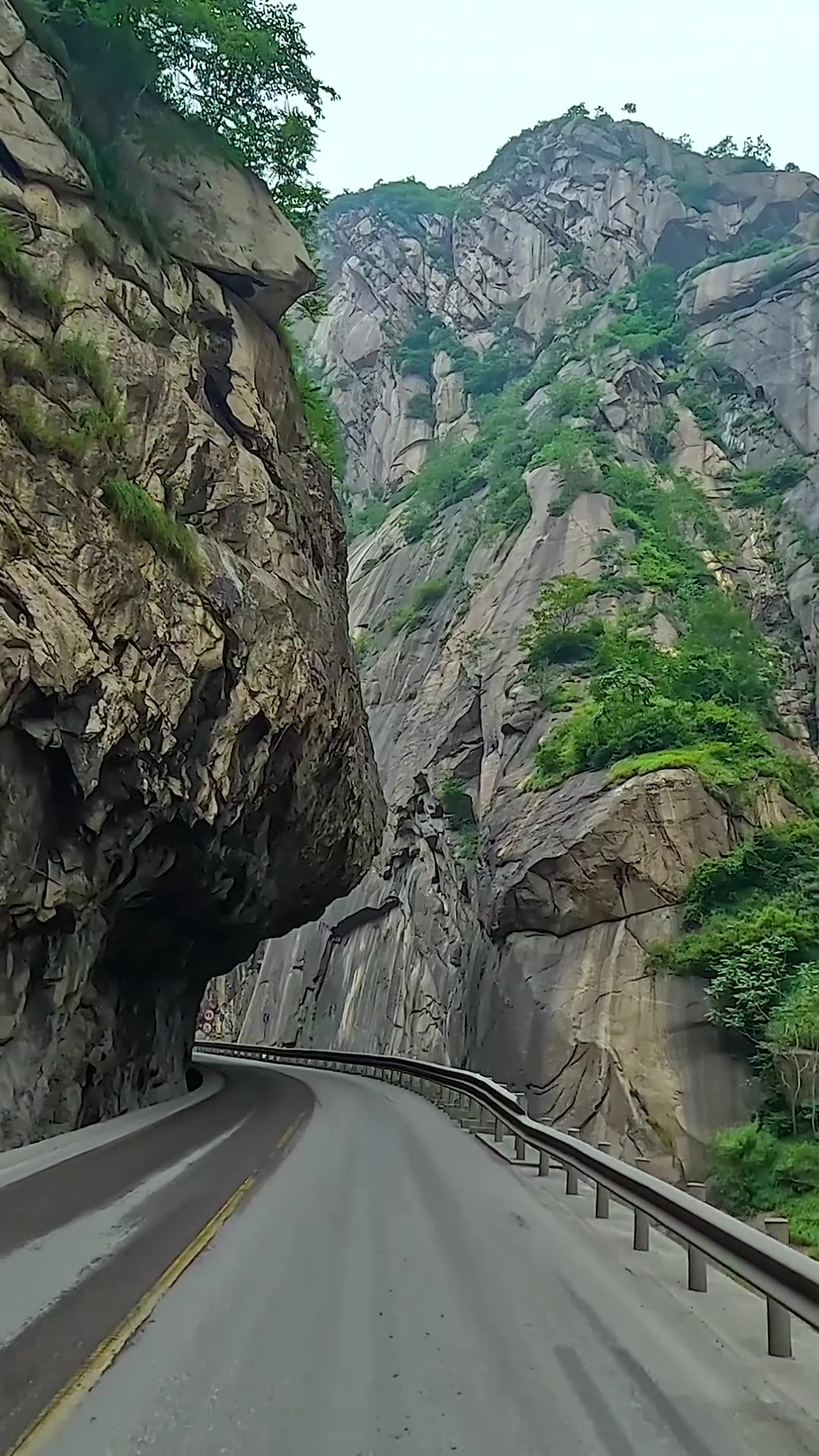 Mountains Rumble Mountain