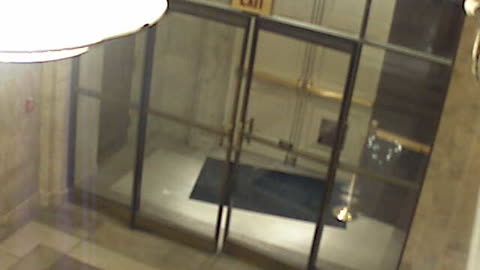 0179USCH01MemorialDoorInterior_2021-01-05_00h14min18s520ms.mp4