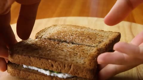 Healthy Sanwiches 3 Ways - Mixed Greens, Peas and Cottage Cheese, Avocado Egg