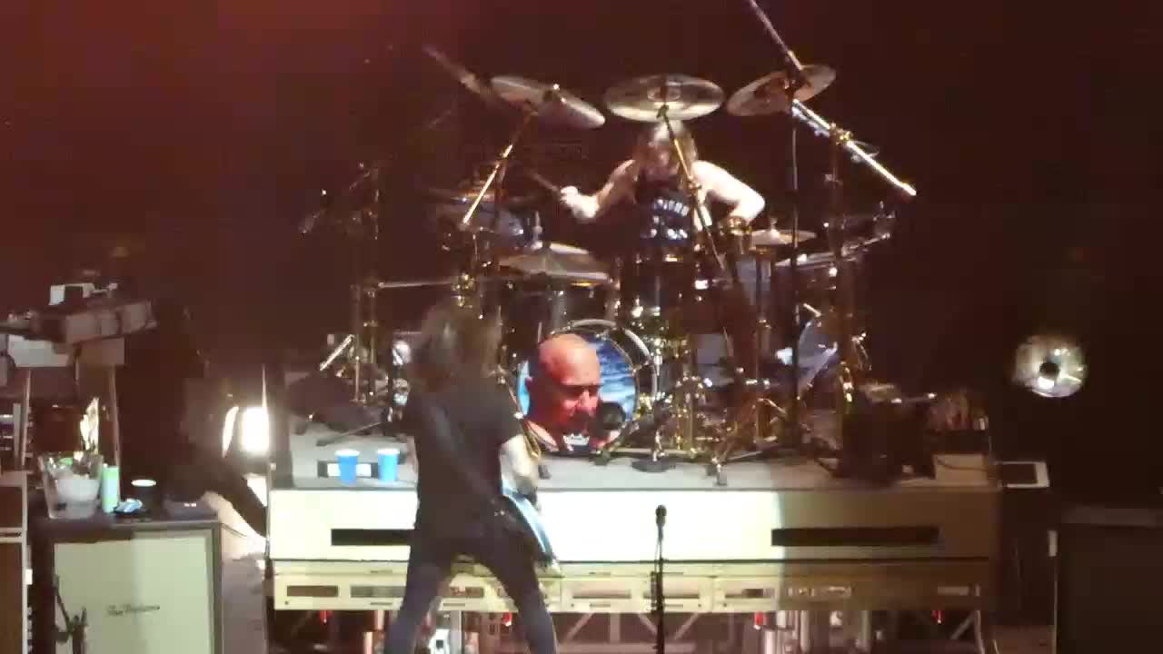 Foo Fighters - Hero - Live at Madison Square Garden (07-16-18)