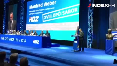Ovacije Manfredu Weberu na skupu HDZ-a