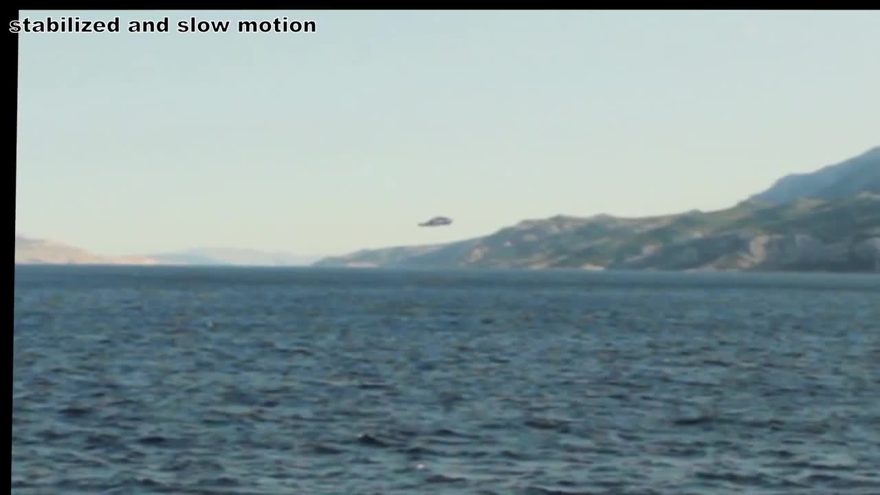 Low-flying UFO filmed over the Adriatic Sea