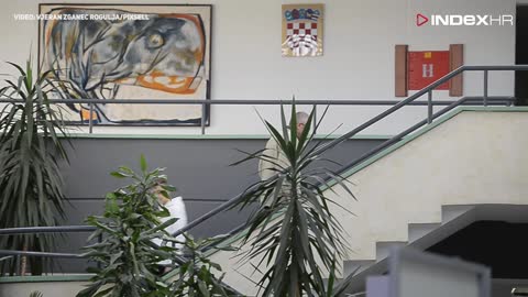 Profesor Tehničke škole nastavlja raditi uz opomenu