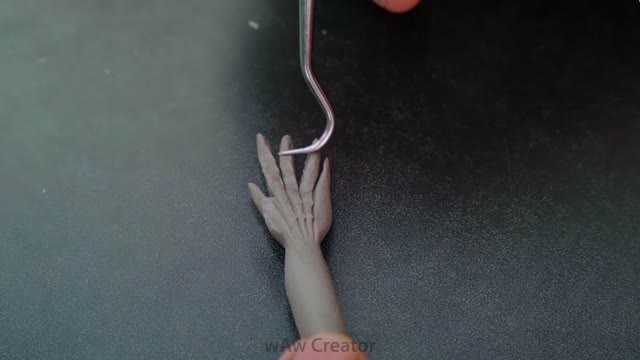 Resin miniatures present thrilling moments in high energy VI