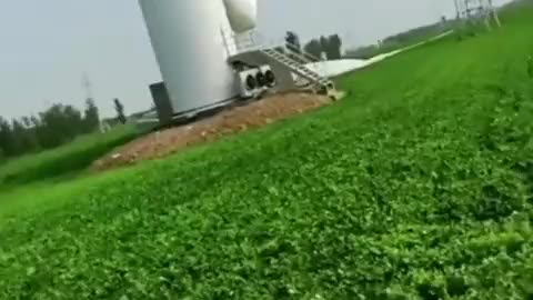 Leomlott egy szélturbina / A wind turbine collapsed