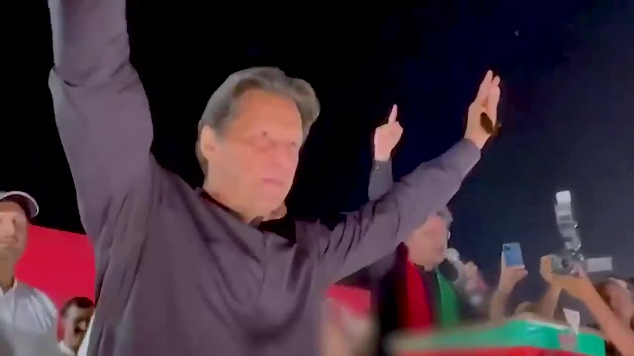 Toofano Se Larr - Latest PTI Anthem