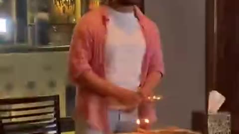 Aamir Khan Cuts And Feeds Paparazzi Birthday Cake, As He Does