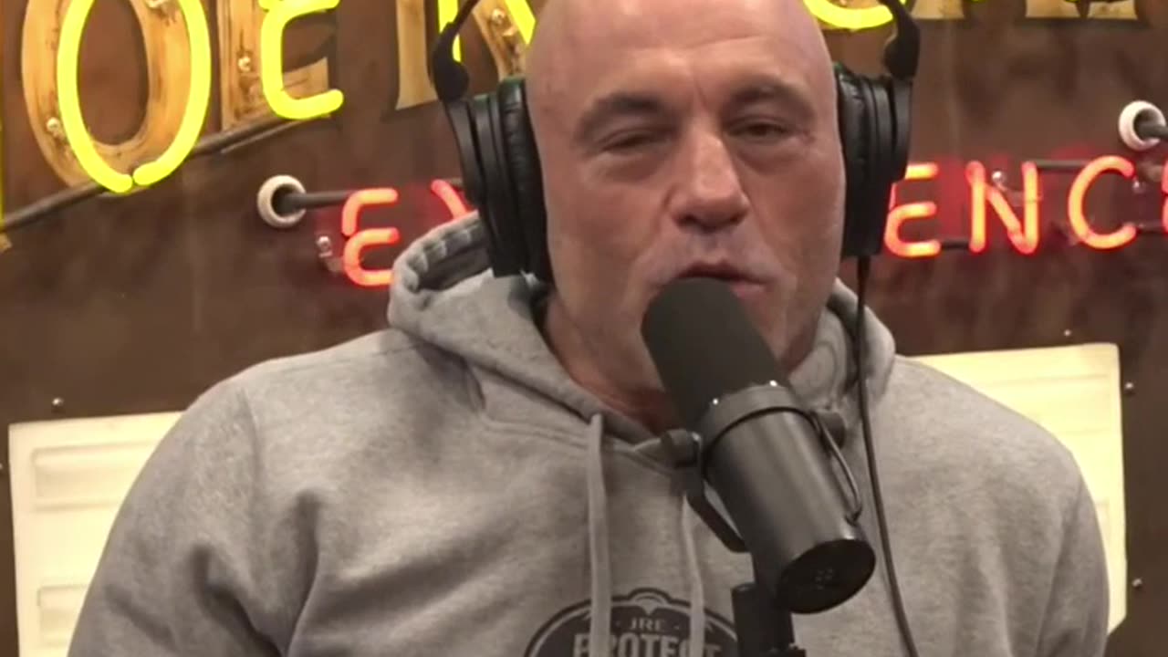 The Return of Wolves - Joe Rogan, Ralph Barbosa #jre #joerogan