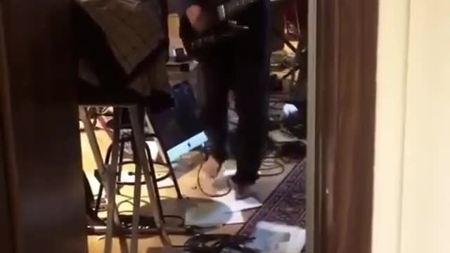 Husky's peak singing scene