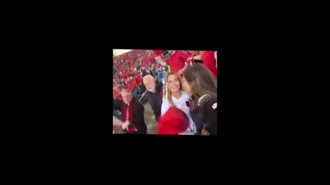 Vajza e Silvinjos, “shpërthen” në lot pas “dramës” së Shqipërisë