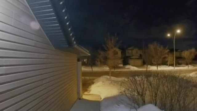 Security Camera Captures a Meteor Flying Downwards In Canada