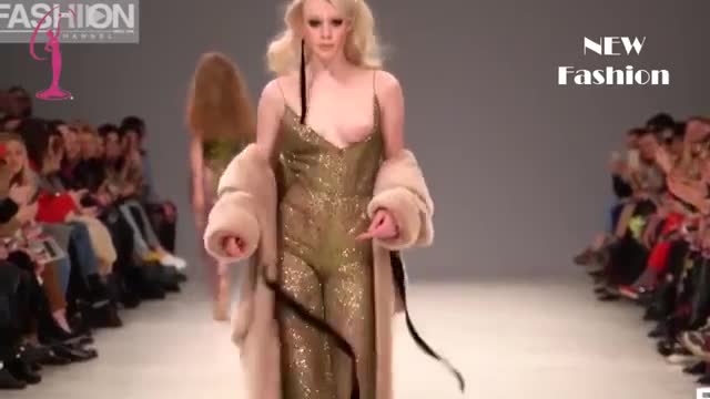 fashion catwalk fails 2018 funny video must watch till in the end new fashio