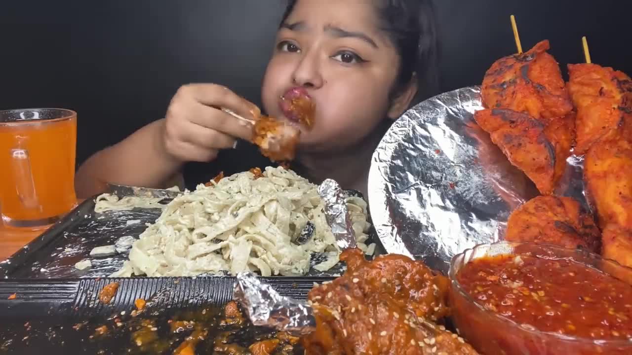 SPICY CHICKEN LOLLIPOP 🍗 CREAMY FETTUCCINE ALFREDO PASTA 🍝AND TANDOORI MOMOS _ FOOD EATING VIDEOS