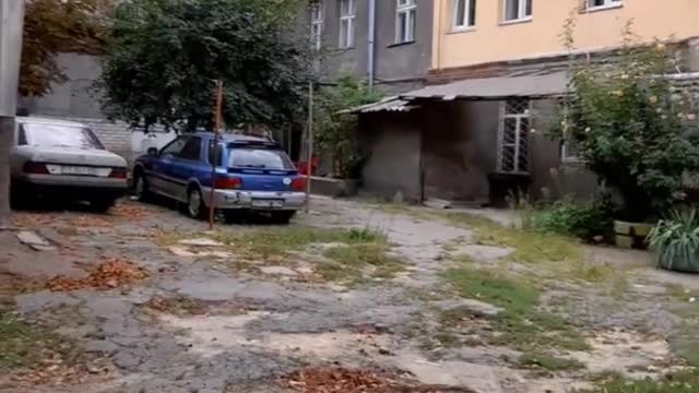 your city's old courtyards
