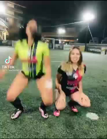 sexy girl tik tok, sexy tik toks, sexy tiktok, tik tok boom boom challenge, sexy women