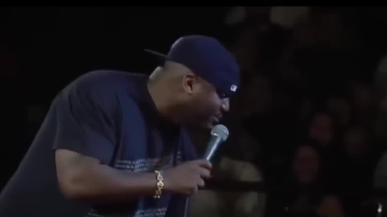 Aries spears - Obama didn't change shit