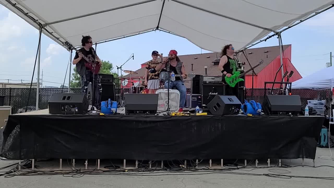 Wyld Ryde "Six Gun Shooter"