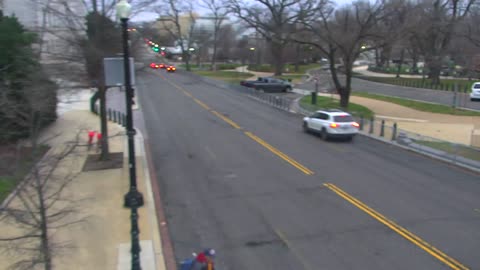 0936RHOB00IndepAveSWEastofTaxi_2021-01-06_08h00min01s390ms.mp4