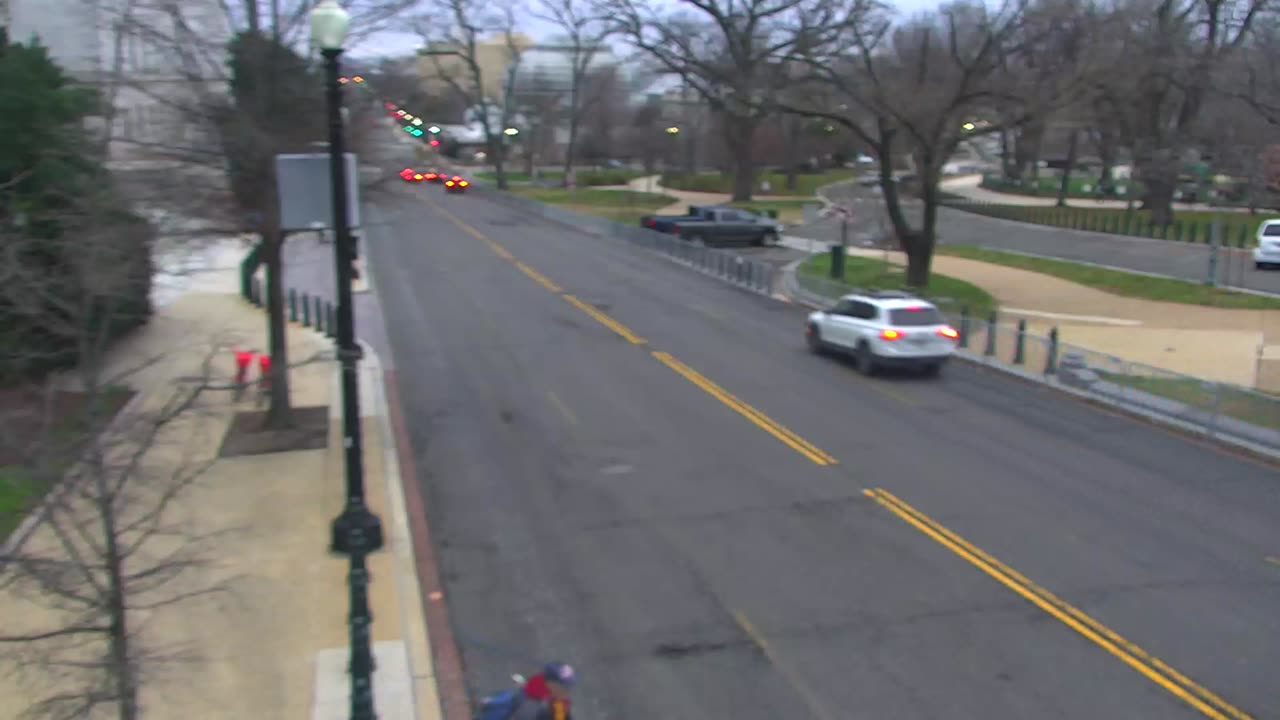 0936RHOB00IndepAveSWEastofTaxi_2021-01-06_08h00min01s390ms.mp4