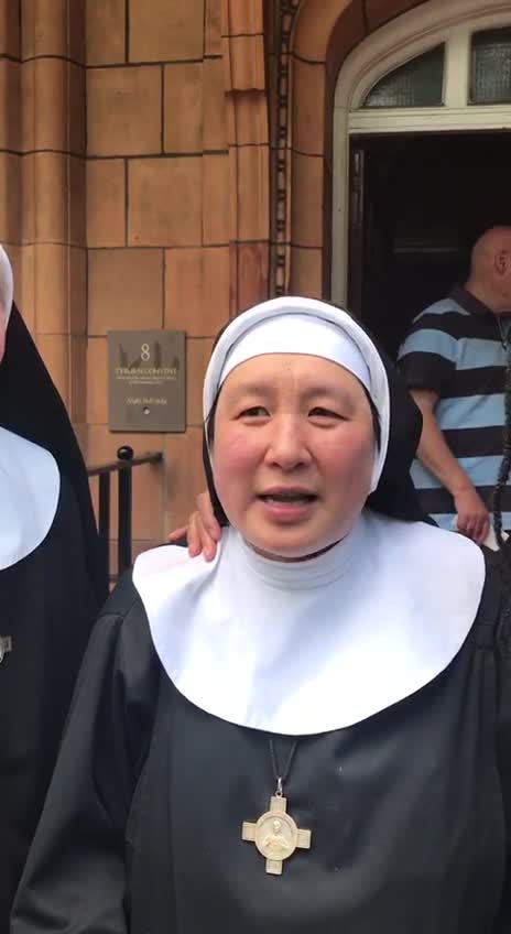 Nun warns anti-lockdown protestors about dangers of coronavirus vaccine