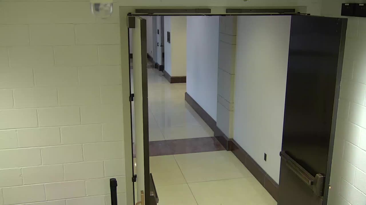 7183CVCULElevator#5Lobby_2021-01-06_09h00min01s820ms.mp4