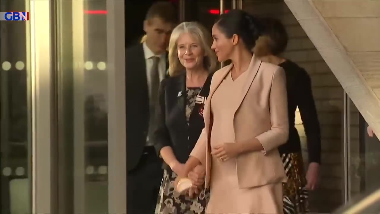 Harry_and_Meghan__FAIL_in_Hollywood__leaving_them__scrambling_for_new_deals_