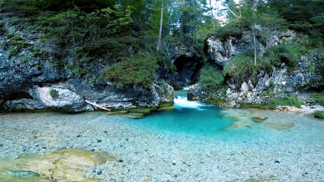 4K Reverse Paradise Waterfall