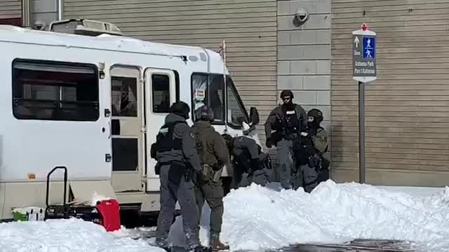 Ottawa Police Arrest 70 as Freedom Convoy Crackdown Intensifies