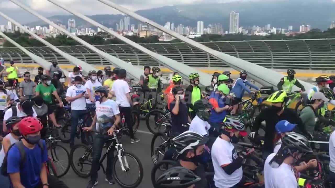 Caravana pacífica /Puenta la novena