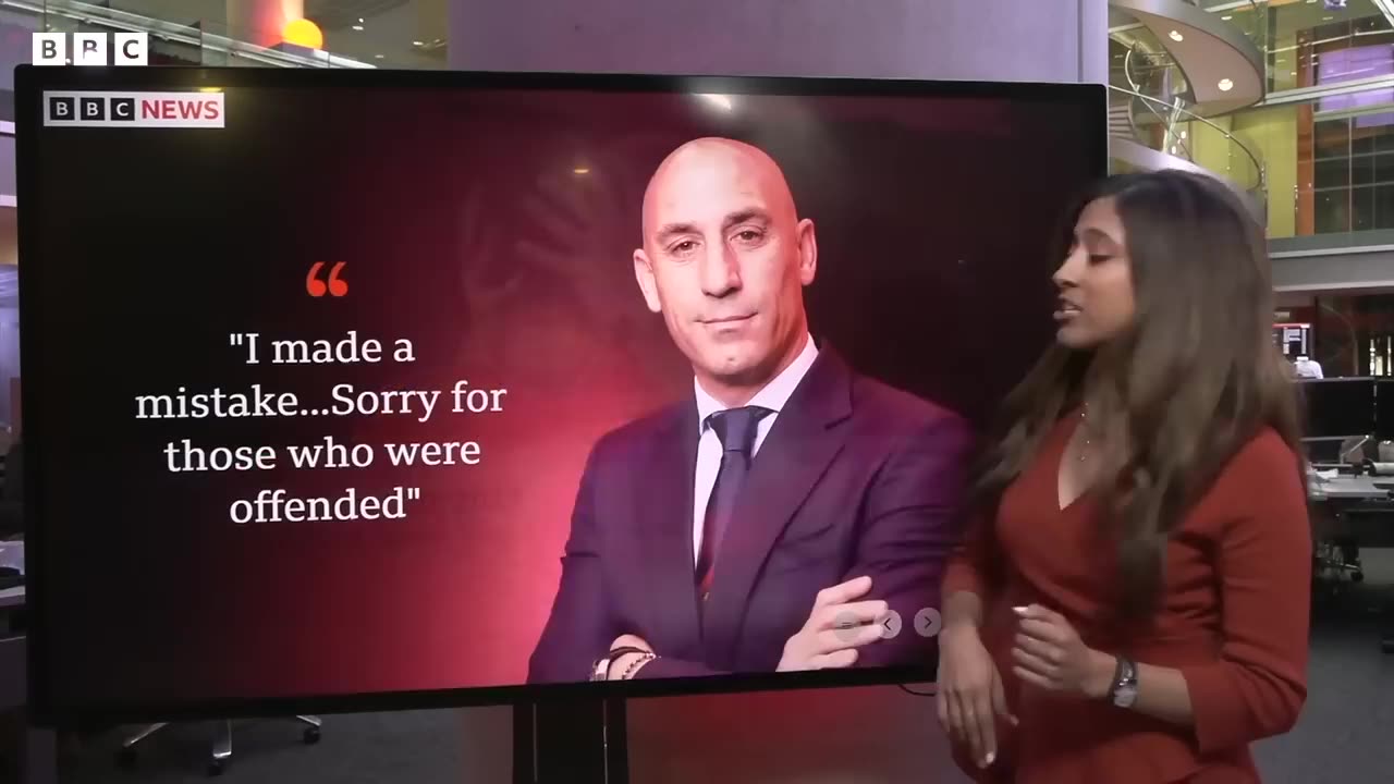 .Luis Rubiales_ Calls for resignation over Jenni Hermoso kiss - BBC News