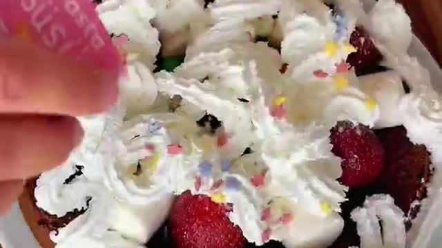 She chose chocolate cake with strawberries🍰