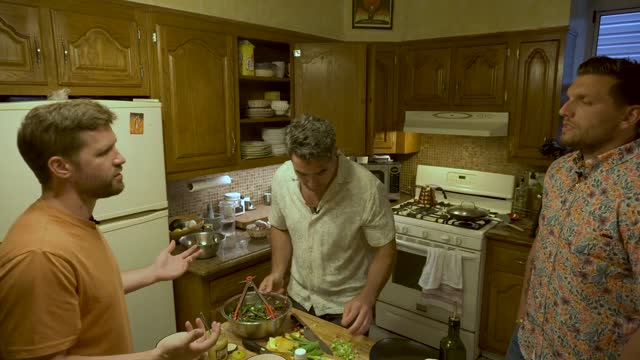Stuff Island Patreon #31 - Chrissy Crabcakes w/ Chris DiStefano